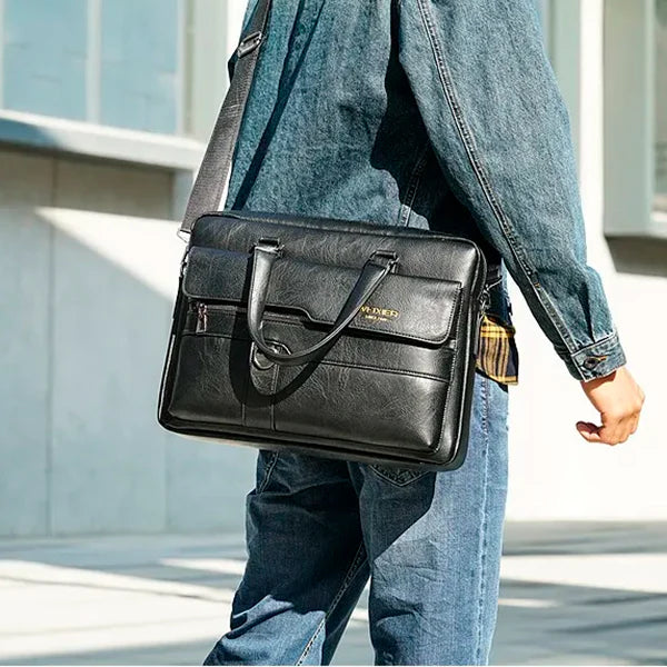 prancheta de couro
pasta para notebook
pasta masculina
pasta de documentos de couro
pasta de couro
maleta para notebook
Maleta em Couro p/ Notebook Street Executive™
maleta de couro
bolsas
bolsa para notebook
bolsa masculina para notebook
bolsa feminina