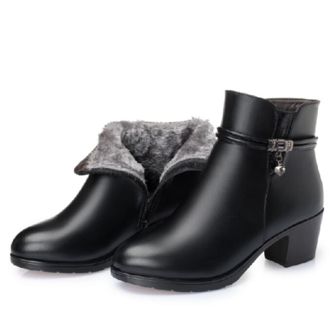 Bota Feminina de Inverno Cano Curto - Riley