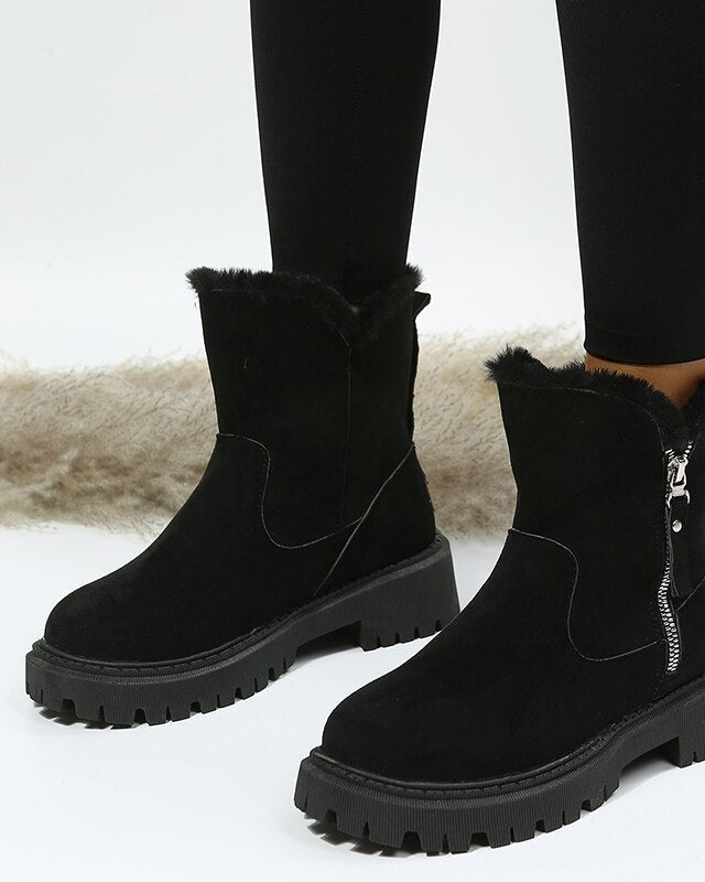 Bota Feminina de Inverno em Camurça Peluciada - Ines