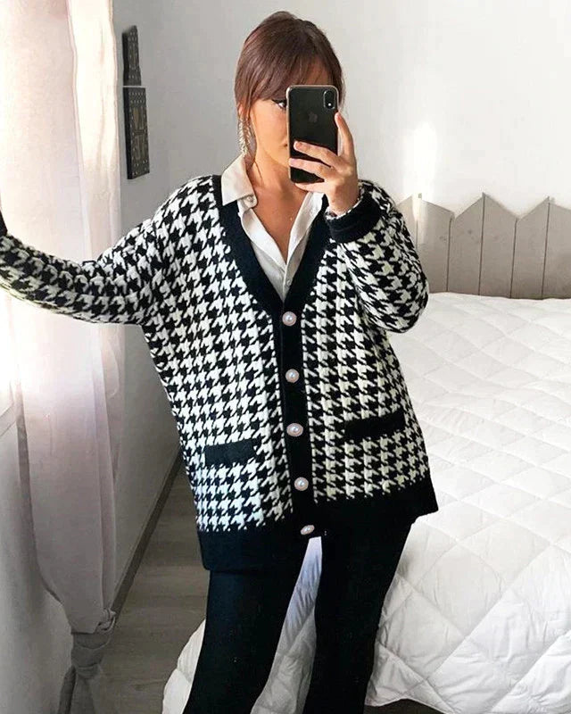 Casaco Feminino em Lã com Acabamento Refinado – Quinn