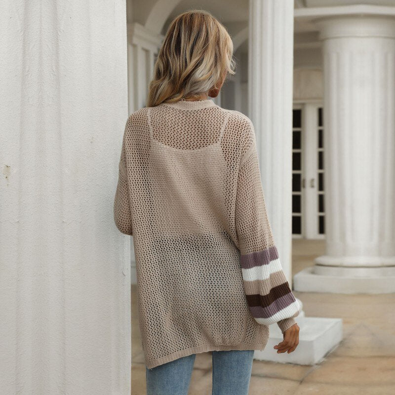 Casaco Feminina com Decote em V e Estilo Chic – Elara