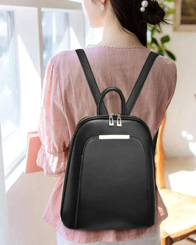 Mochila Feminina em Couro - Leather Chic