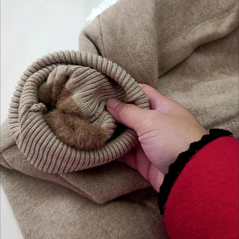 Suéter Feminino Peluciado Gola Alta - Keira