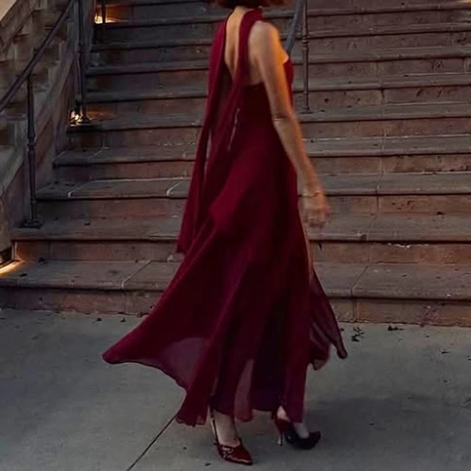 Vestido Longo Elegante com Cachecol - Lysandra