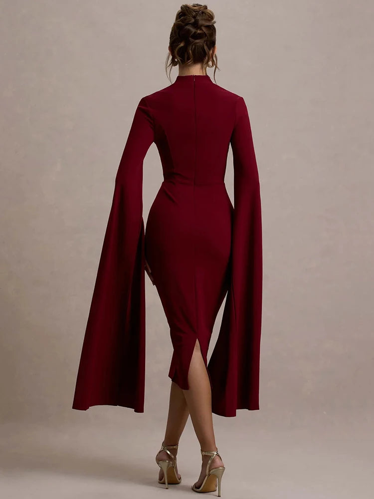 Vestido Midi Elegante com Decote Quadrado e Fenda nas Costas - Petra
