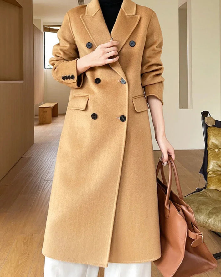 casacos e jaquetas
casaco de inverno
casaco feminino
casacos
casaco de frio
Casaco
casaco de luxo
casaco de lã
casaco impermeável
casaco de lâ batida
casaco para frio
casaco longo