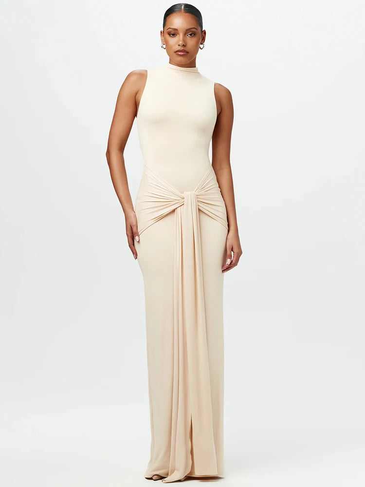 Vestido Longo com Gola Alta e Manga Curta Irregular - Briony