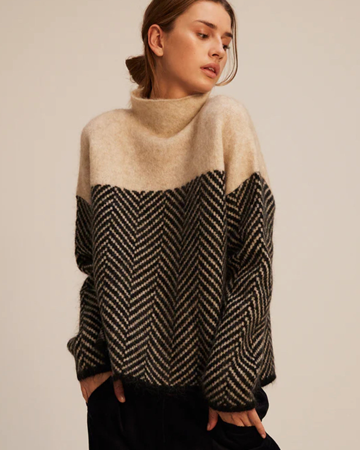 Verão 2023
tendências inverno
tendência para o inverno
sueter peluciado
sueter feminino
roupa de inverno feminina barata
roupa de inverno
moda inverno
jaqueta de inverno
inverno24
inverno
feminino gola alta
casaco de inverno
blazer inverno