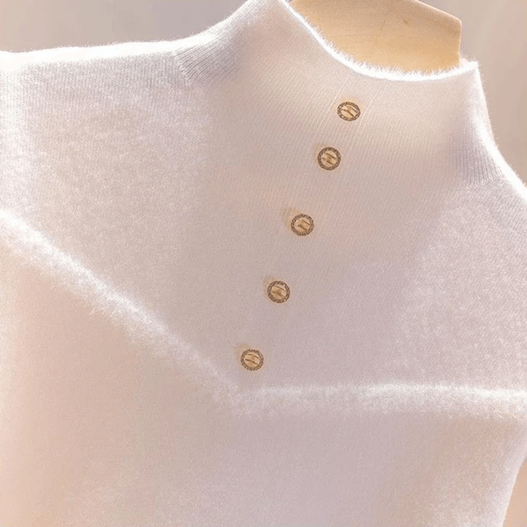 Suéter Feminino Peluciado com Botões - Yasmin