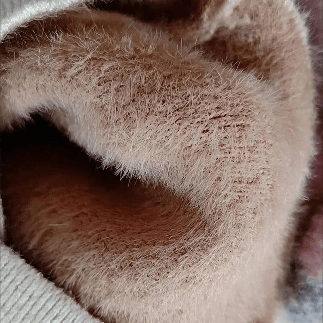 Suéter Feminino Peluciado com Botões - Yasmin