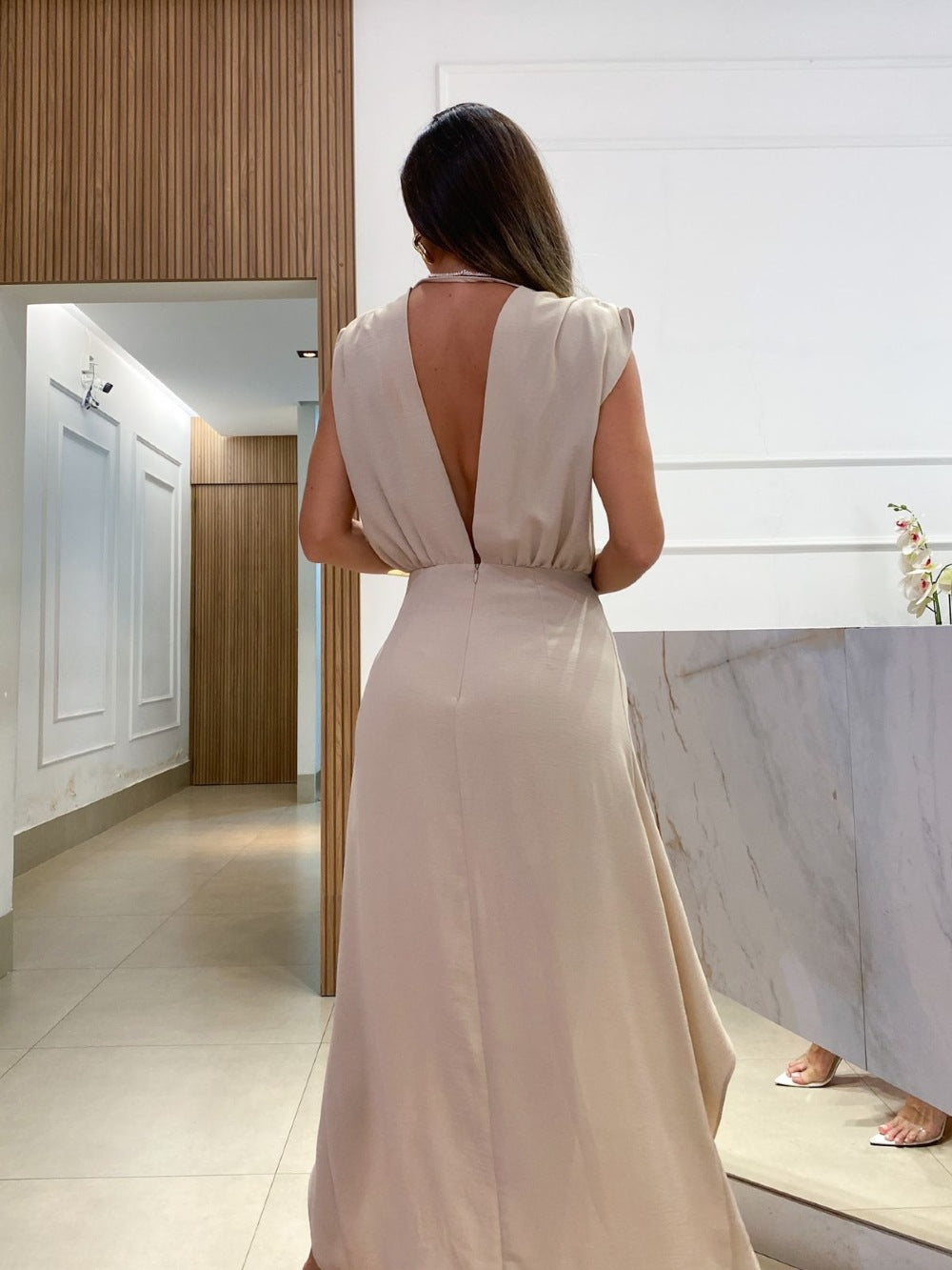 Vestido Elegante e Moderno