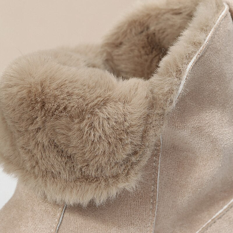 Bota Feminina de Inverno em Camurça Peluciada - Ines
