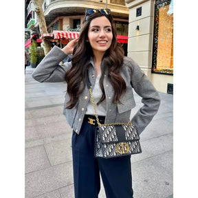 Jaqueta Feminina Design Gola Alta Clássico - Isadora