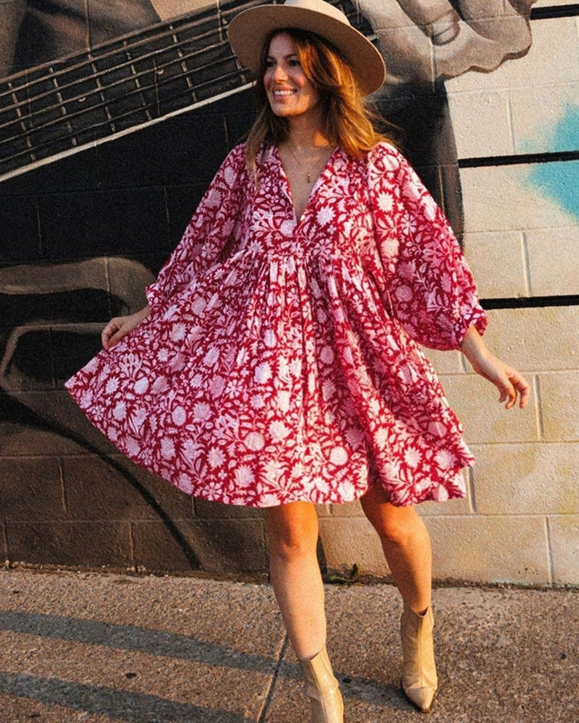 Vestido Curto Solto Estampado de Meia Manga